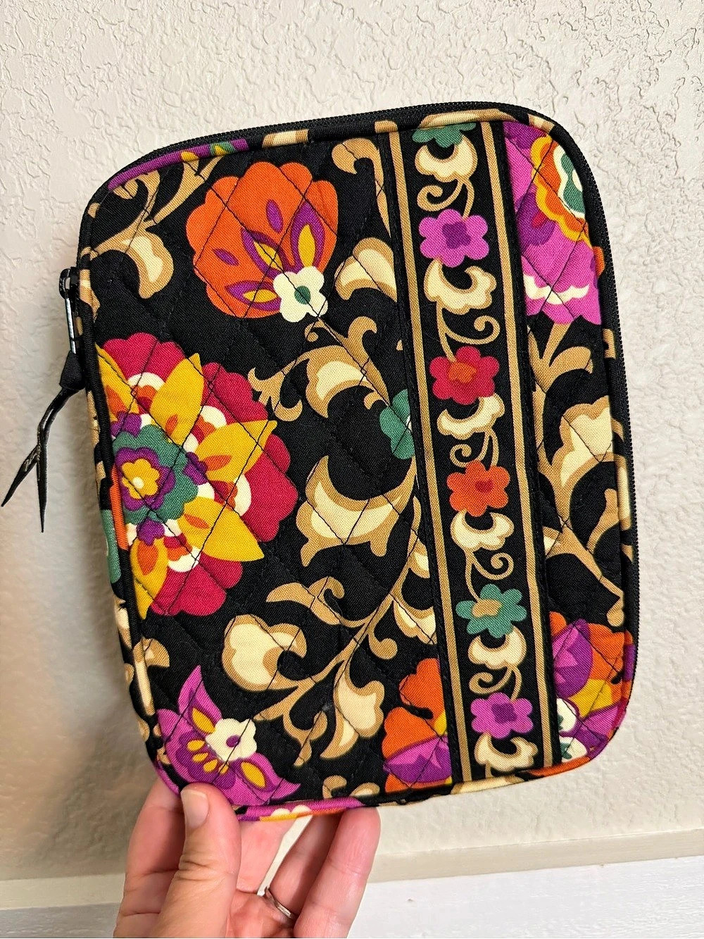 VERA BRADLEY Retired SUZANI E Reader Tablet Travel Zippered Case